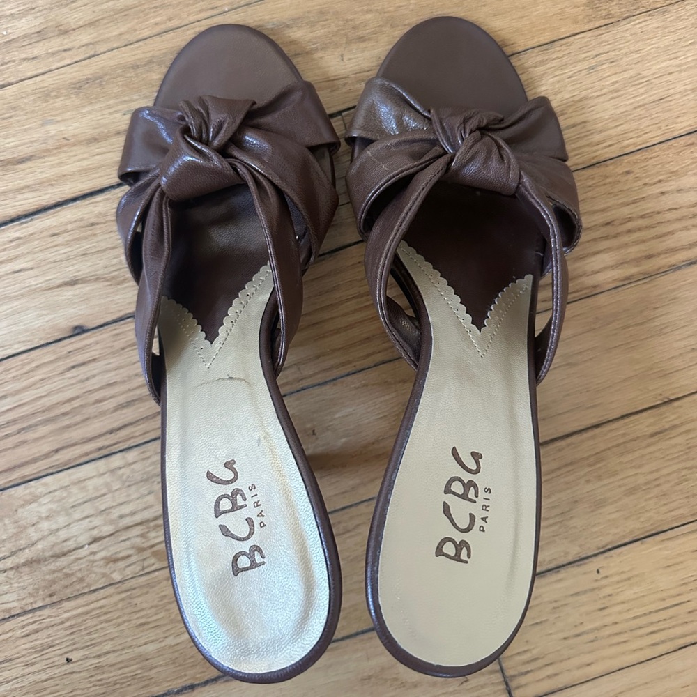 Vintage BCBG Paris Heels in Chocolate Brown Leather